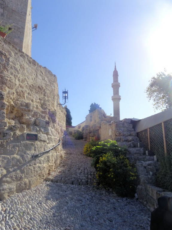 Die Suleiman Moschee liegt in der Altstadt von Rhodos (1)
