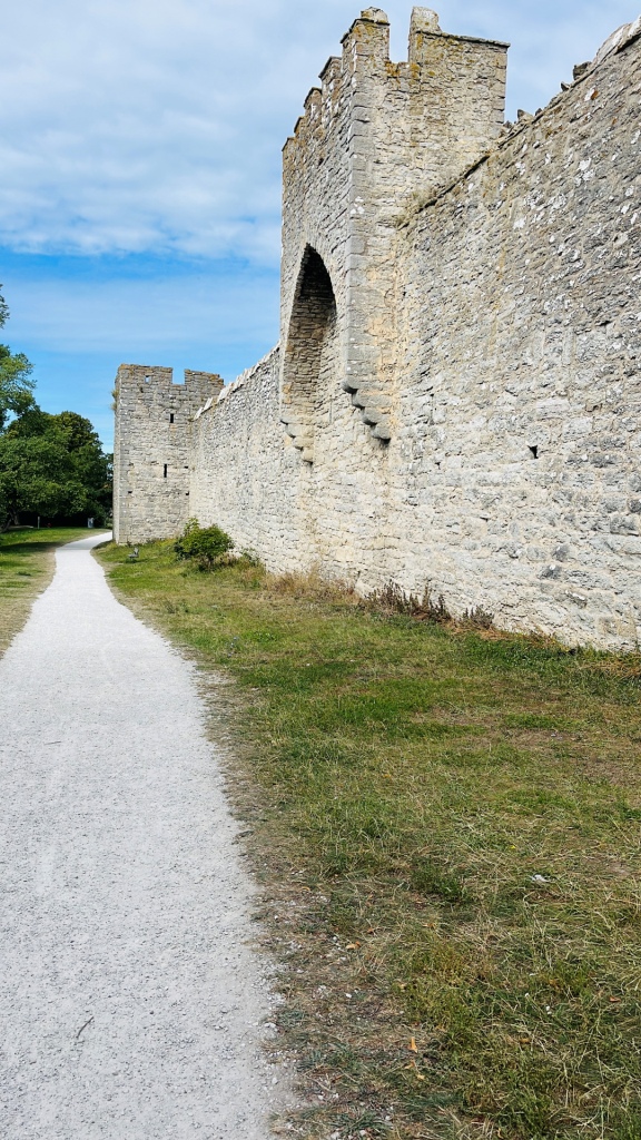 Die historische Stadtmauer von Visby
