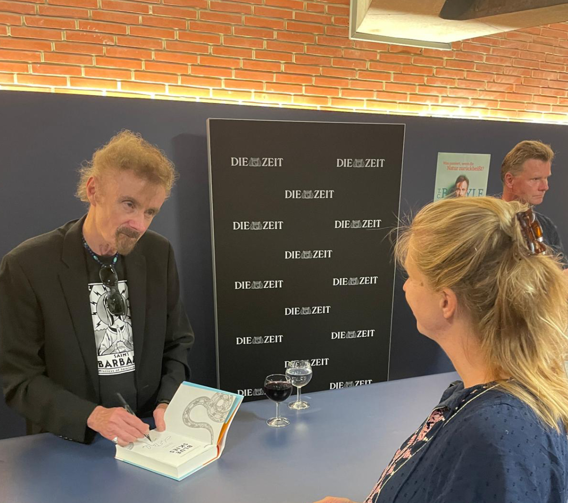 Am 19. Juni 2023 unterhlt sich T. C. Boyle im Audimax in Hamburg mit Katharina Bucksch.