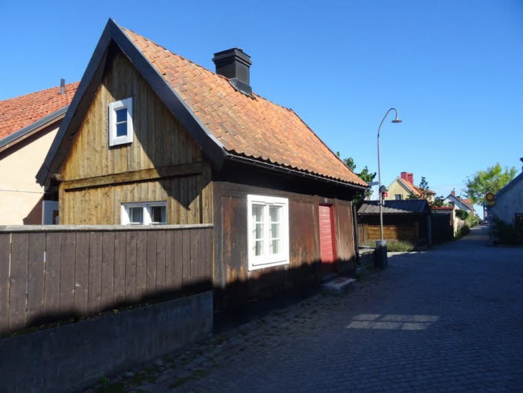  Die kleinen, bunten Holzh�user und Kopfsteinpflastergassen in Visby dienten als Kulisse f�r die klassischen Pippi Langstrumpf-Verfilmungen.