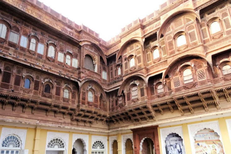 Innenhof im Mehrangarh Fort
