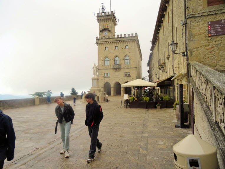 Palazzo Pubblico: Dies ist das Rathaus und offizielle Regierungsgeb�ude der Stadt San Marino.