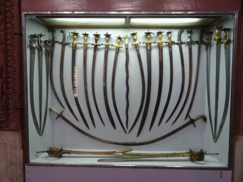 Alte indische Klingen und Schwerter