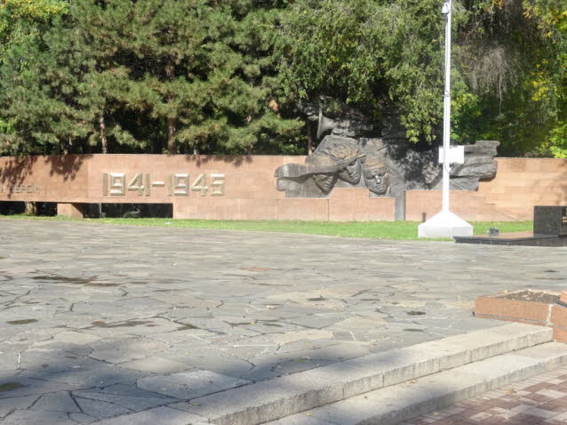 Kriegs-Denkmal in Panfilov-Park Almaty 