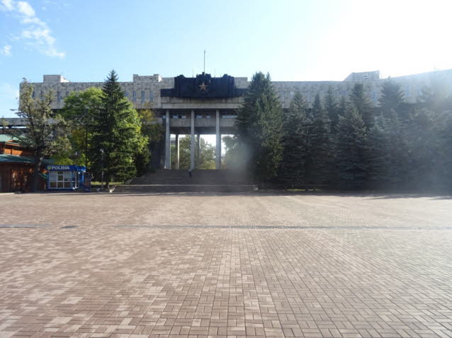 Panfilow-Park (Park der 28 Panfilowzy)  eine Parklandschaft mit Eichen, Ahornen, Espen, Kiefern und Fichten sowie einem historischen und architektonischen Denkmal. Die Christi-Himmelfahrt-Kathedrale und das Museum fr Volksmusikinstrumente sind die promi