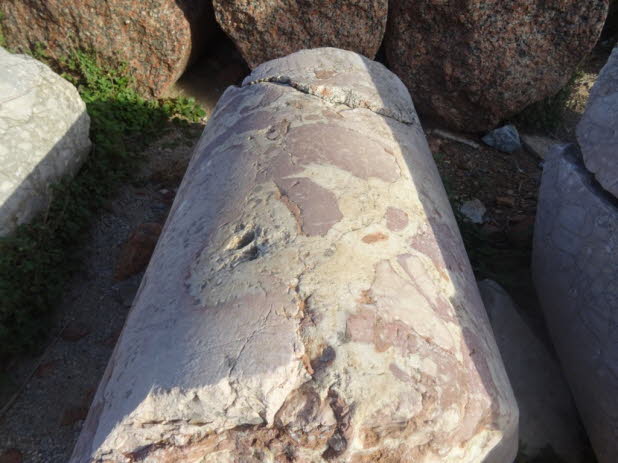 S�ulentrommel oder S�ulenschaft aus Marmor von arch�ologischen Ausgrabungen in der antiken Stadt Ephesos.