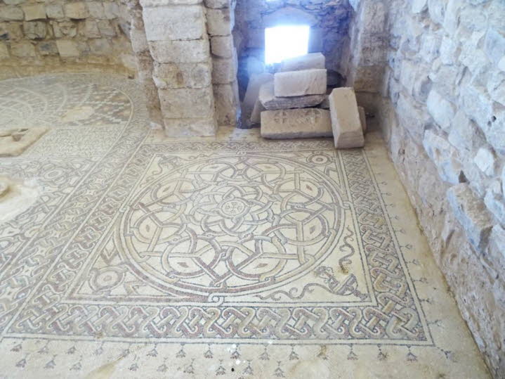 Mosaikboden in der byzantinischen Stephanuskirche in Umm ar-Rasas