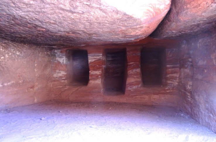 Die einzigartigen Farben und Muster entstehen durch verschiedene Mineralien im Gestein. 