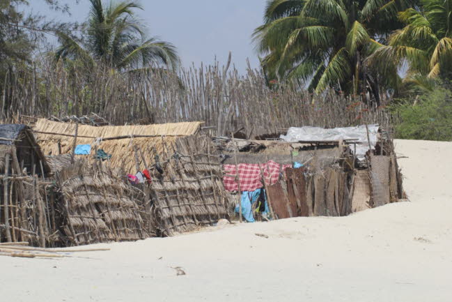 Fischerdorf am Strand Morondava