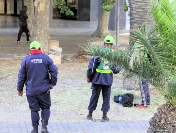 Die Sicherheit Pretoria ist ein wichtiges Thema fr Reisende. Laut Travelbook ist der Groraum um Johannesburg und Pretoria mit mehr als 2500 Fllen als Schwerpunktregion bekannt. Es wird empfohlen, nach Geschftsschluss und insbesondere nach Einbruch der

