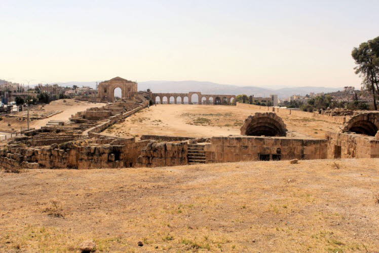 Die Ruinen zeigen gut erhaltene r�mische Architektur, darunter S�ulenstra�en, Tempel, Theater und das Hippodrom