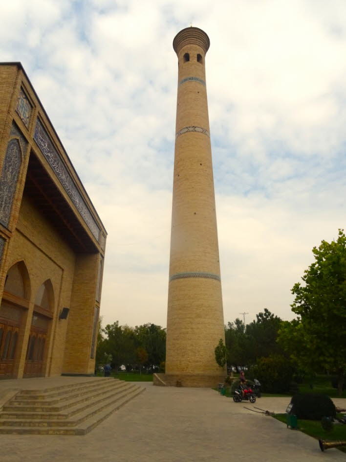 Muyi Muborak Medresse im Khast Imam Komplex in Taschkent in Usbekistan  Koranbibliothek 2023 10 04