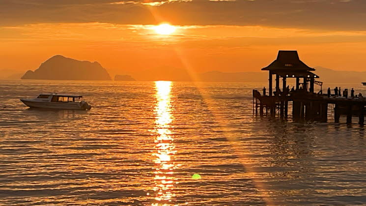 Sonnenuntergang am Strand